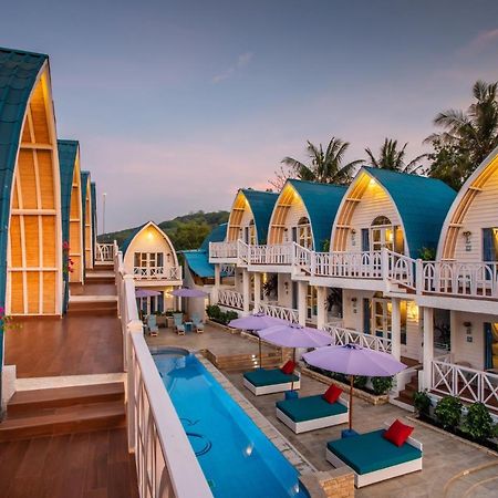 Santorini Beach Resort Gili Trawangan Esterno foto
