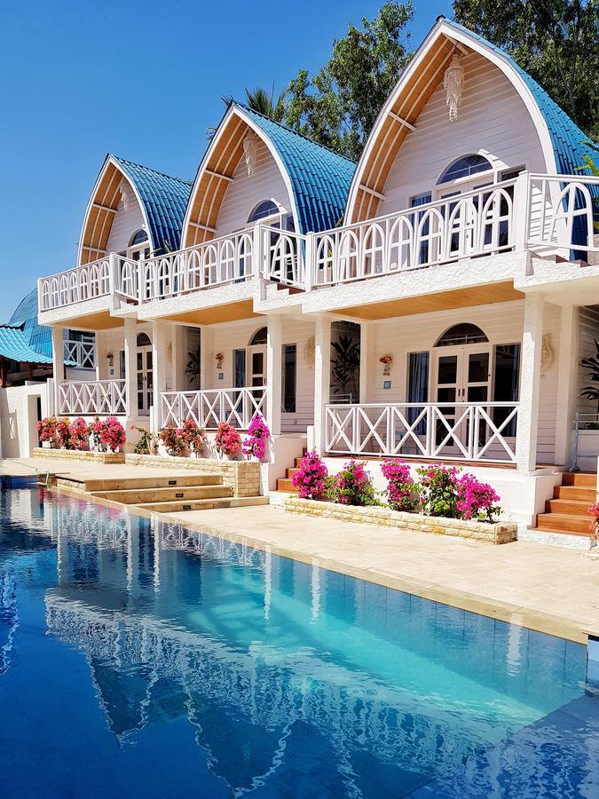 Santorini Beach Resort Gili Trawangan Esterno foto