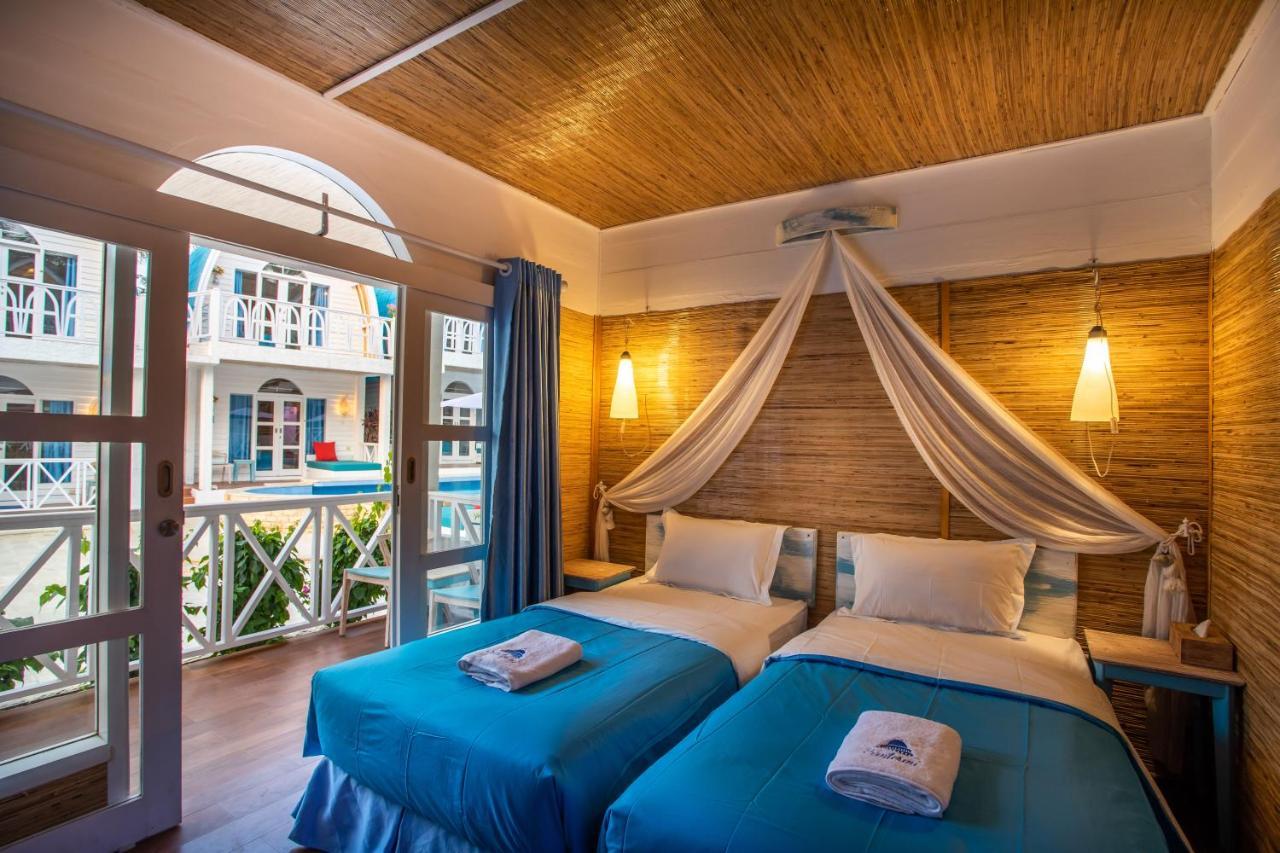 Santorini Beach Resort Gili Trawangan Esterno foto